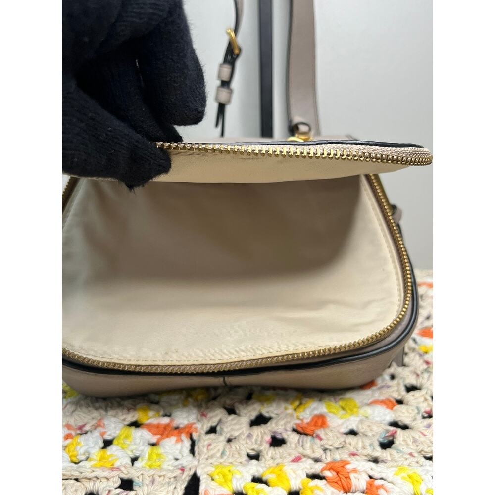 Marc Jacobs Recruit Nomad Pebbled Leather Saddle Crossbody Bag Taupe Gray - Picture 11 of 14